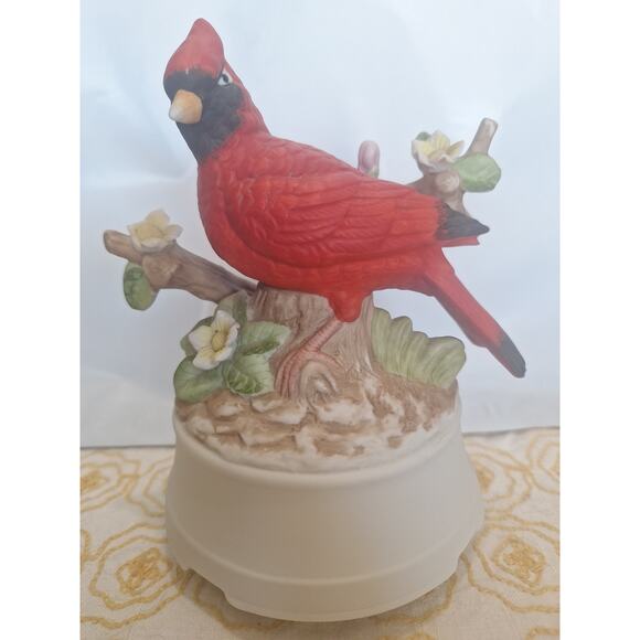 Vintage Cardinal Bird Music Box – Hand-Painted Resin, Floral Branch Base - Picture 9 of 9